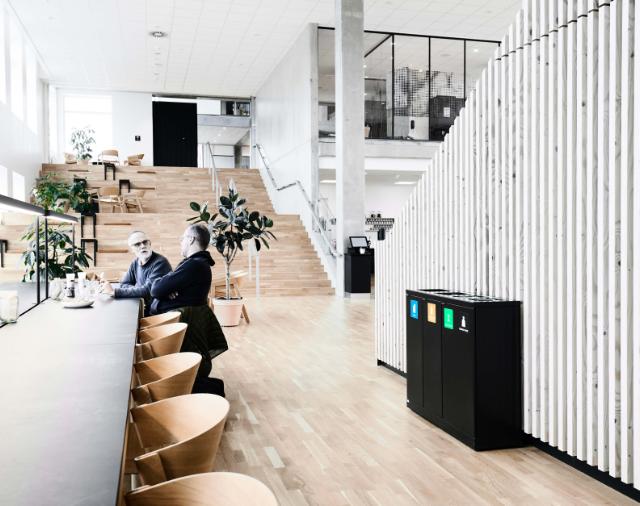 Avfallssortering i kantine i bedrift
